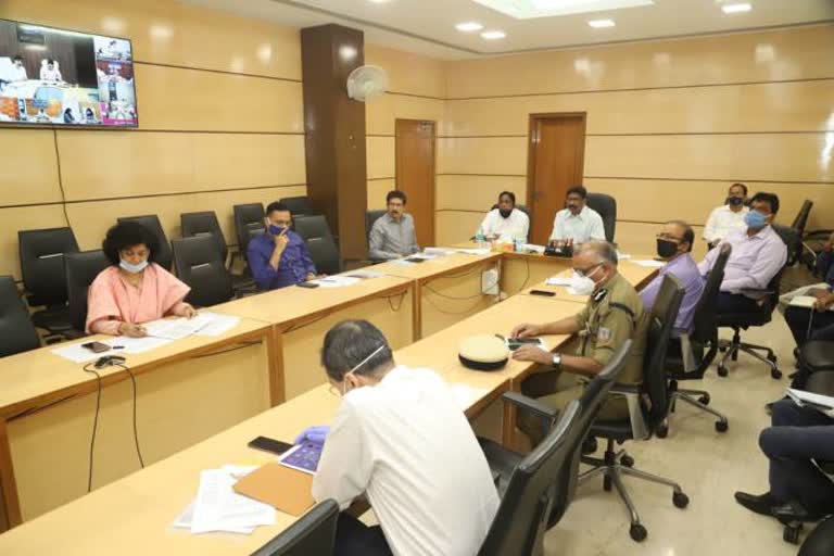 CM Hemant Soren meeting with officers, news of Jharkhand government, news of Migrant workers in jharkhand, झारखंड के प्रवासी मजदूर, सीएम हेमंत सोरेन की बैठक, झारखंड सरकार से जुड़ी खबरें