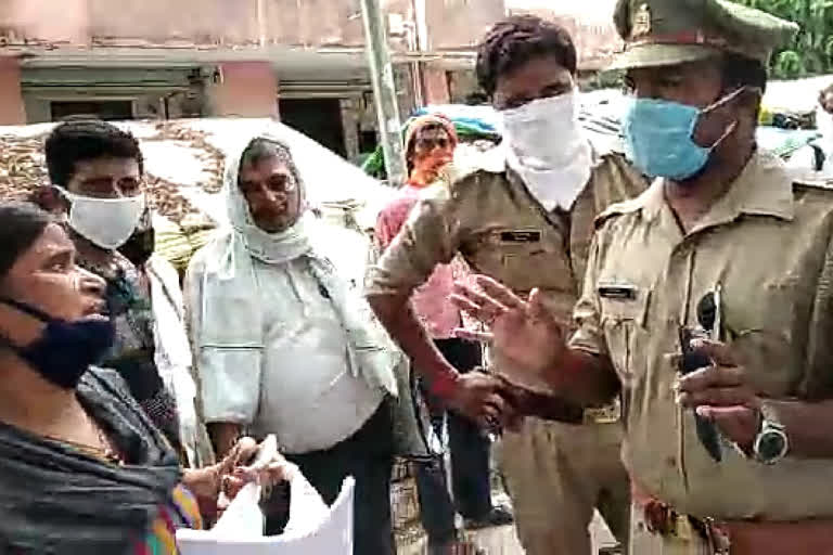 woman-made-serious-allegations-against-jaunpur-police