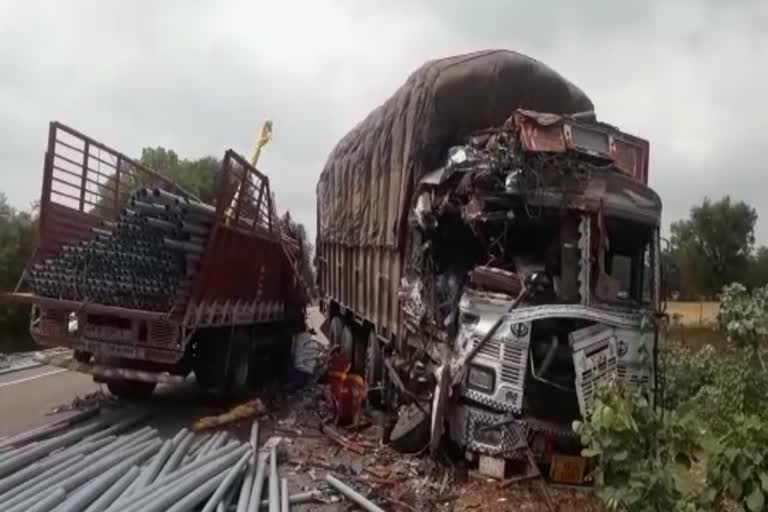 Horrific road accident in Chhatarpur