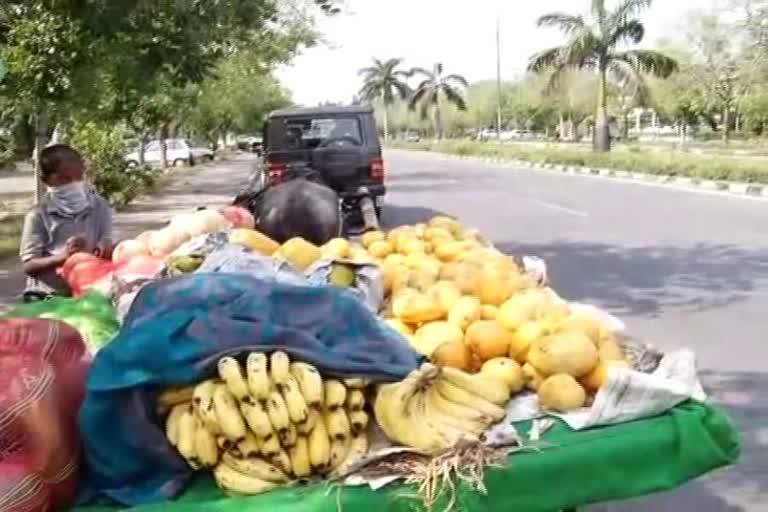 People are not buying fruits and vegetables