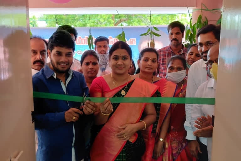 east godavari dst mla  open the new college bulinging in ramapachodavaram