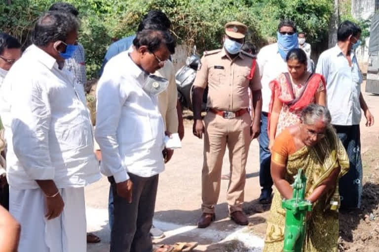 mla started hand pumps at kodur krishna districts