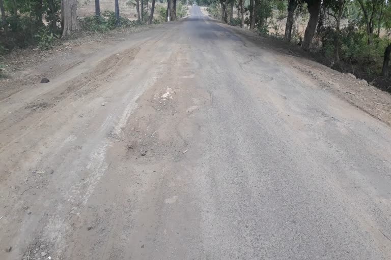 Poorly constructed roads are causing accidents in Balaghat