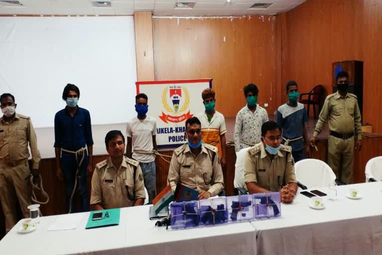 Criminal arrested in Seraikela, news of crime in Seraikela, rising crime in Jharkhand, interstate criminal gang arrested in Seraikela, सरायकेला से अपराधी गिरफ्तार, सरायकेला में अपराध की खबर, झारखंड में बढ़ता अपराध, सरायकेला से अंतरराज्यीय गिरोह के अपराधी गिरफ्तार