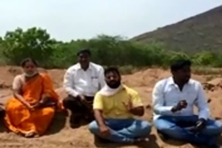 tdp dharnaa in sand ramp in maagallu krishna district