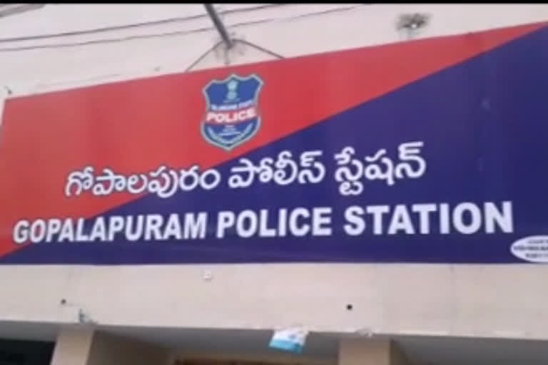 Man Suspected death at secundrabad railway station in Hyderabad