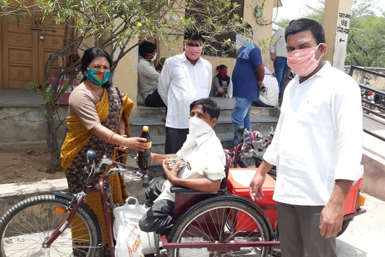 दिव्यांगों को राशन, जयपुर न्यूज, Ration to the disabled, Jaipur News