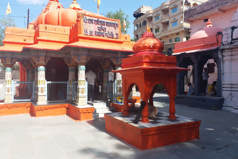 temple-are-open-in-maheshwar-khargone