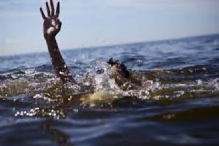 Maharastra  Parli tehsil  drowned in a pond  Dawoodpur  3 children drown in pond  മുംബൈ  മഹാരാഷ്‌ട്ര  സഹോദരങ്ങൾ കുളത്തിൽ മുങ്ങിമരിച്ചു  ബീഡ് ജില്ല  പാർലി തഹസിൽ കുളം