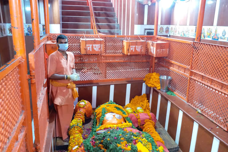 lete hanuman mandir prayagraj