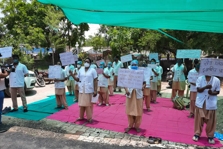 nurses agitation against govt in gondia