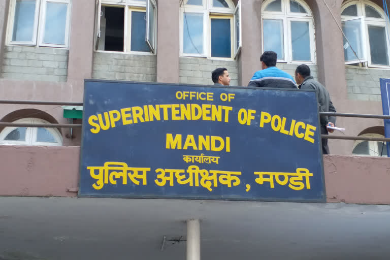 mandi police