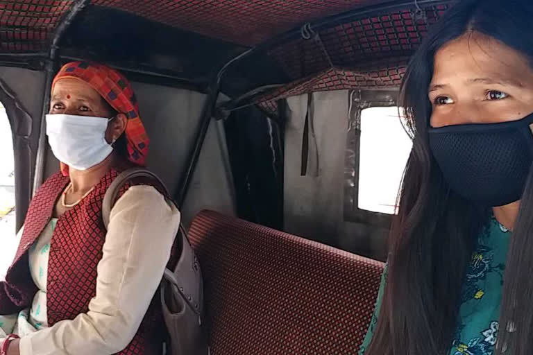 Auto Rickshaw in rampur