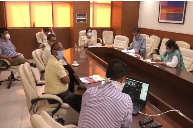 hsiidc meeting with foreign investors for investment in haryana