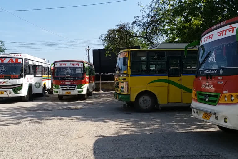 Daily loss of seven and a half lakhs to bus operators in Bilaspur