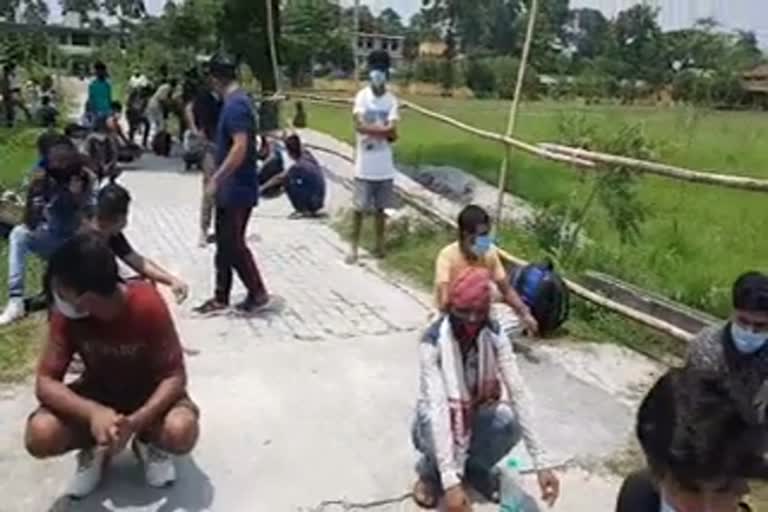 Quarentine Youth Protest Against Govt At Barpeta