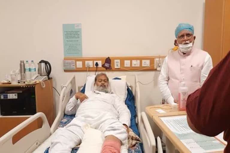 cm manohar lal meet with anil vij in hospital