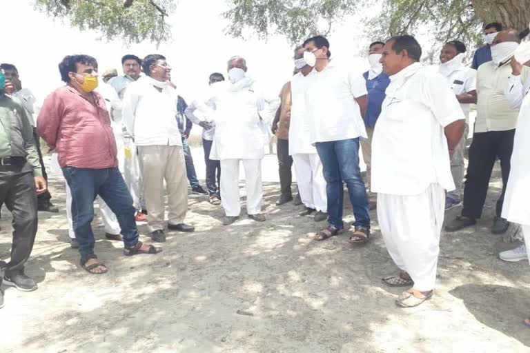 Inspection of gida hospital, Revenue Minister Harish Chaudhary