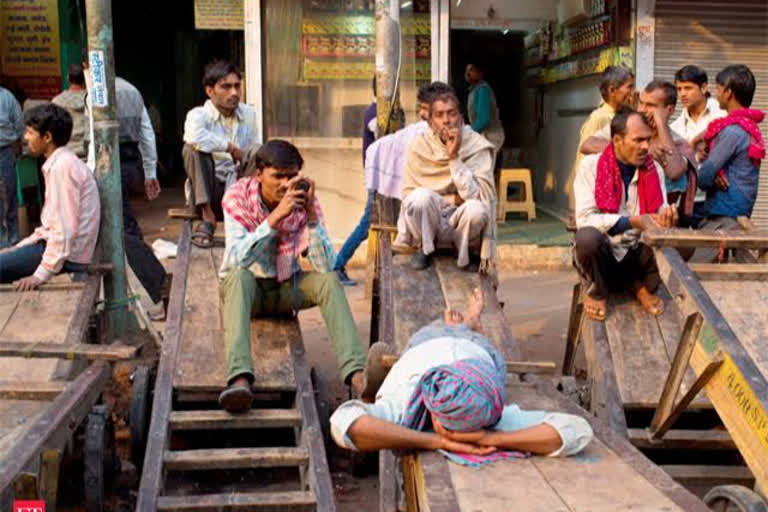 daily small workers relief to work around the malegaon city