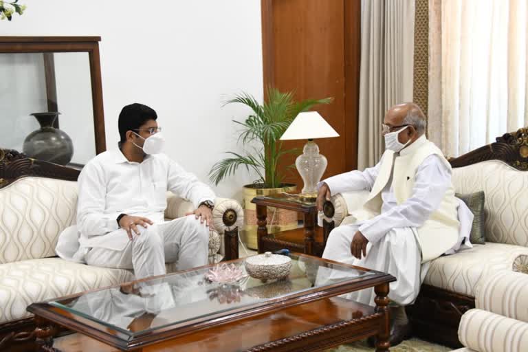 Dushyant Chautala met Governor to start research work in state universities