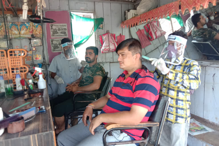 Salon-parlor open after months in agar malva