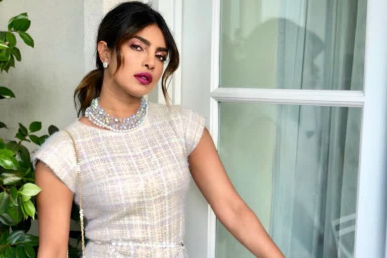 PeeCee  child abuse  priyanka chopra  കുട്ടികളെ ദുരുപയോഗം  പ്രിയങ്ക ചോപ്ര  കുട്ടികൾക്ക് എതിരെ നടക്കുന്ന അക്രമങ്ങൾ  ബോളിവുഡ് നടി പ്രിയങ്ക ചോപ്ര  പ്രിയങ്ക ട്വീറ്റ്  സ്‌മൃതി ഇറാനി  യൂനിസെഫ്  ഗ്ലോബൽ യൂനിസെഫ് ഗുഡ്‌വിൽ അംബാസഡർ  UNICEF  child attacks  bollywood  smrithi irani tweet on child abuse