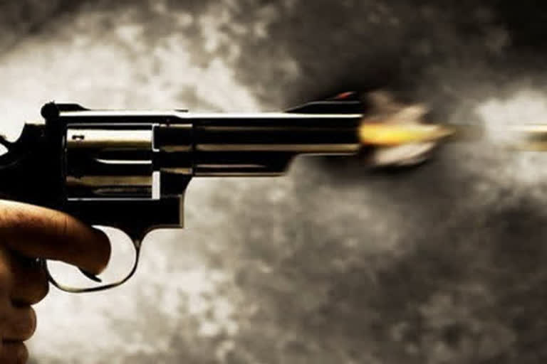 Dalit teen shot dead by four men in UP