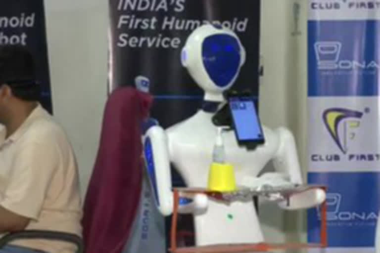 use of robots at yatharth Hospital in Noida