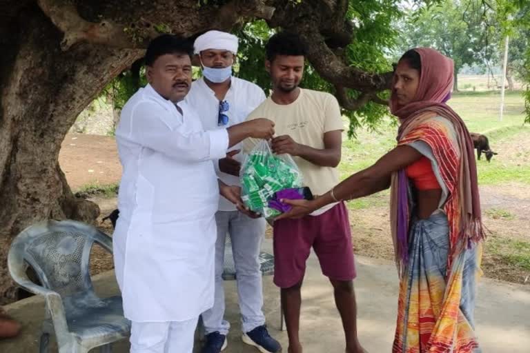 MLA Bandhu Tirkey gave soap and ration to needy in Bedo in ranchi