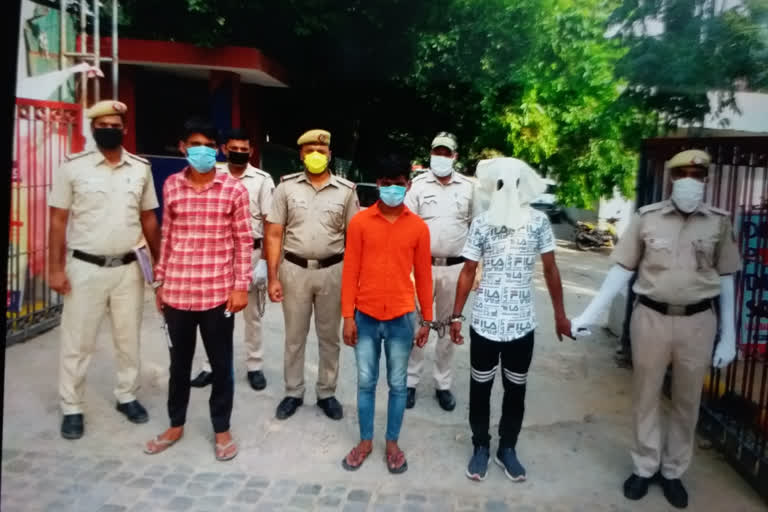 three criminals arrested for robbery and autolifting by chanakyapuri police