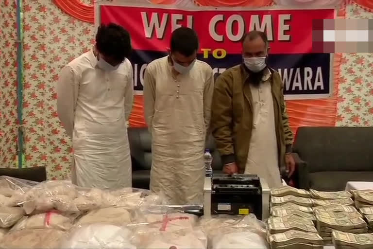 Handwara police bust huge Pakistan sponsored Narco-Terror module, 3 Lashkar-e-Taiba terror associates arrested