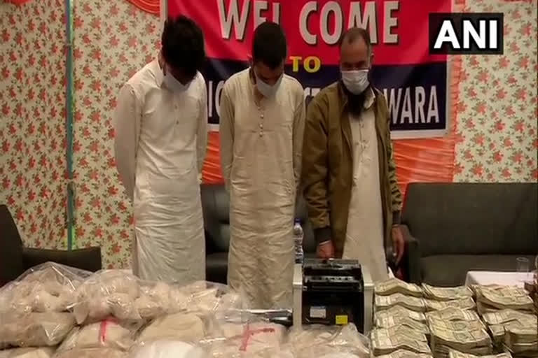 J-K Police busts Pak sponsored narco-terror module  arrests three LeT terror associates  ജമ്മു കശ്മീരിൽ വൻ മയക്കുമരുന്ന് വേട്ട മൂന്ന് പേർ അറസ്റ്റിൽ4  ജമ്മു കശ്മീരിൽ വൻ മയക്കുമരുന്ന് വേട്ട