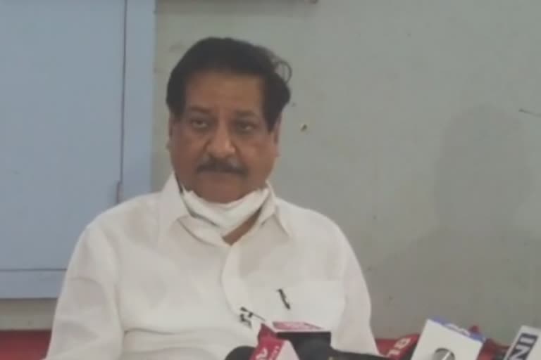 congress senior leader prithviraj chavan  prithviraj chavan on economy  prithviraj chavan on nirmala sitaraman  prithviraj chavan criticized modi govt  अर्थव्यवस्थेबाबत पृथ्वीराज चव्हाण  निर्मला सितारामन यांच्यवर चव्हाणांची टीका