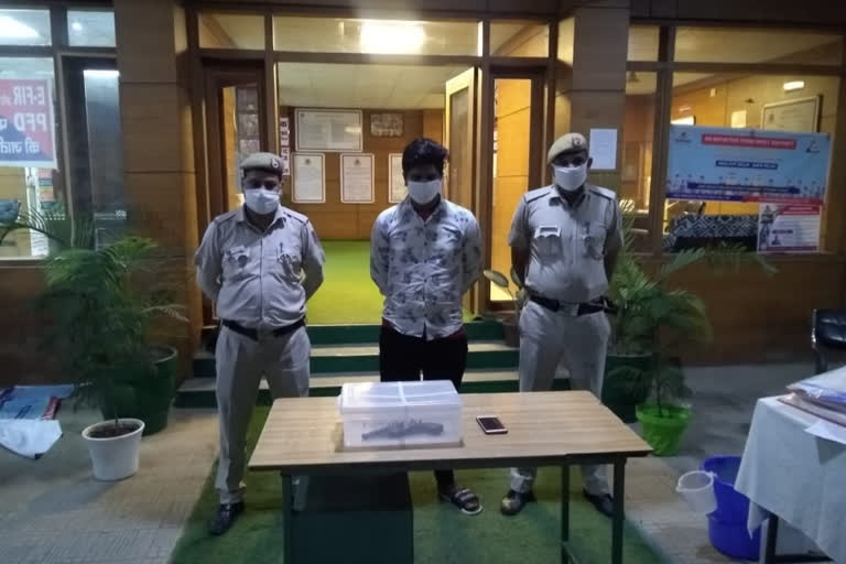 In Delhi, ATS team in Western District has arrested 2 Desperate Criminals.