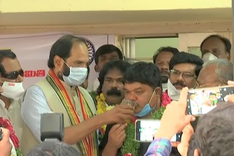 Tpcc chief uttam kumar reddy comments on cm kcr on reservations