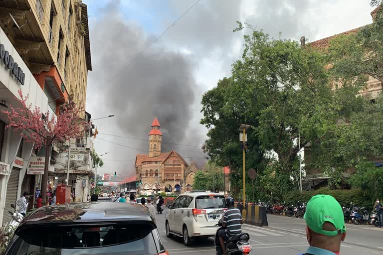 major fire broke out in crawford market, Mumbai.