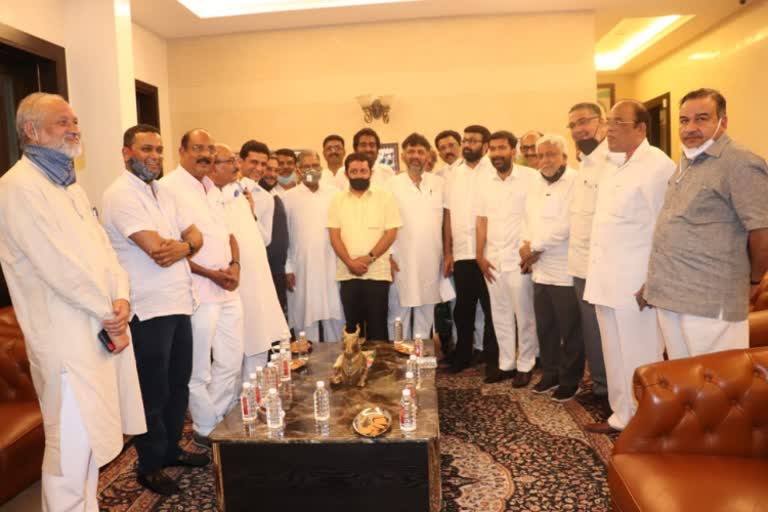 Muslim leaders  met  dk shivakumar