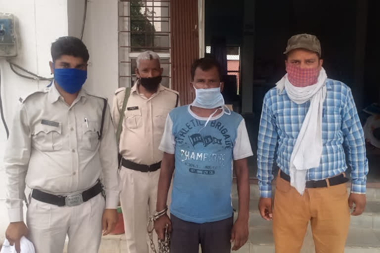 Datia Police arrested longtime absconding miscreants