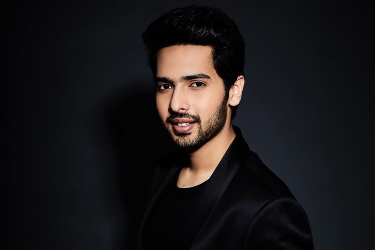 armaan malik comes up with new english song next 2 me