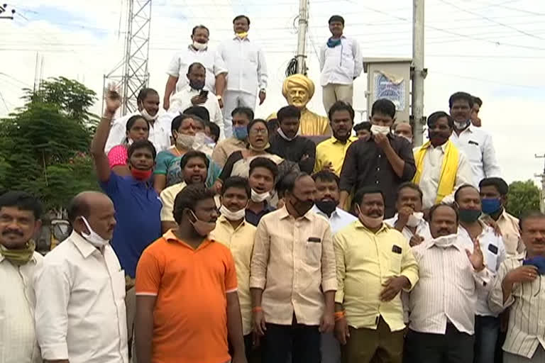 protest for arrest of Atchnnaidu at ananthapuram district