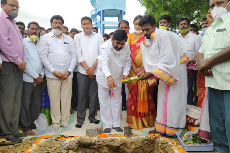 minister jagadish reddy started rythu vedika works at matampally