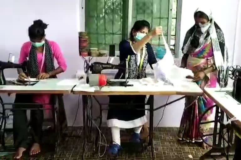 Mask production gave women self-employment in palghar