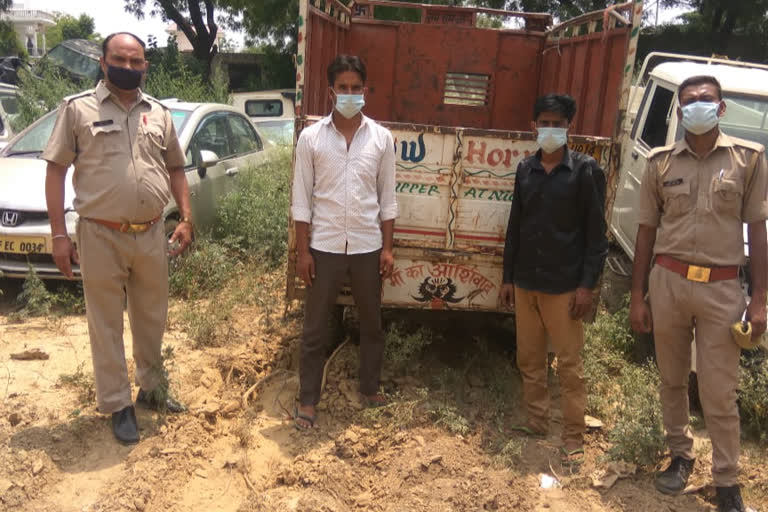 Bisrakh police arrested wood frame thieves in Greater Noida