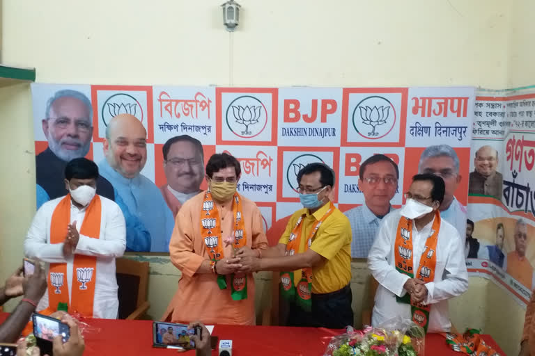 bjp press meet at balurghat