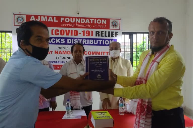 Food distribution by Ajmal Foundation of Shivsagar