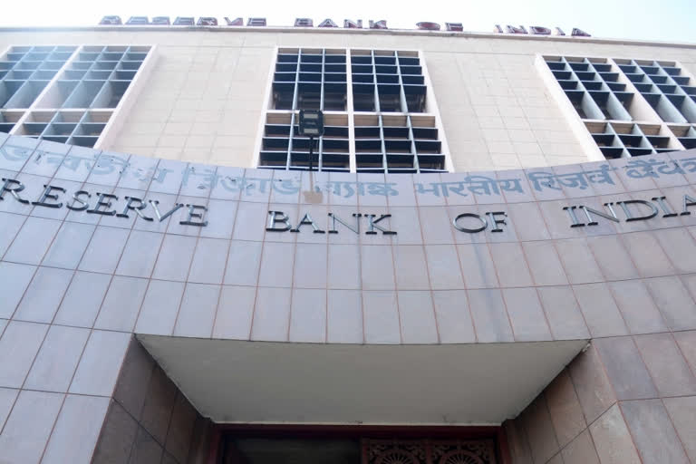 RBI proposes upper age limit of 70 years for CEOs, whole-time directors of banks