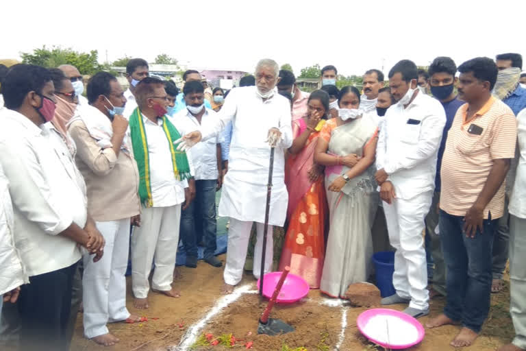 Bhoomi Pooja for the construction of Farmer's Platform in Hajipur Zone