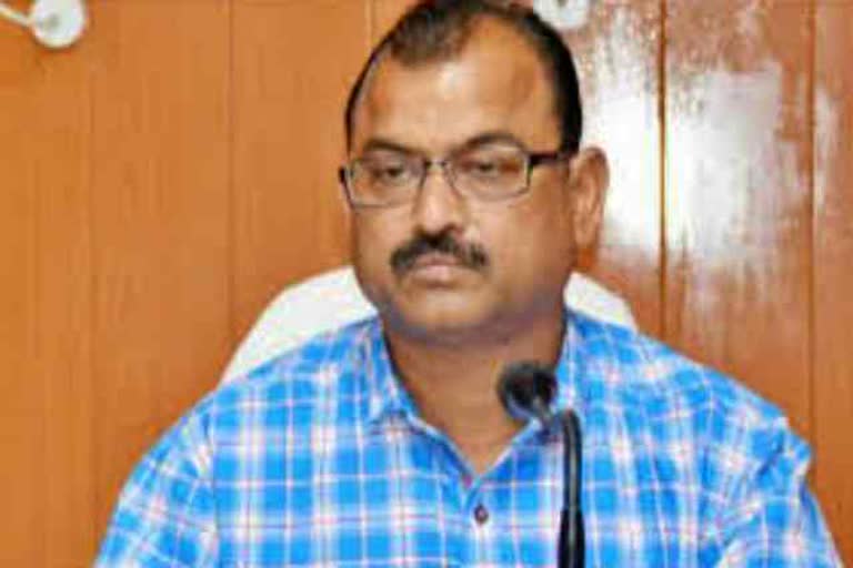 Atrocity Act imposed on former Collector Janak Prasad Pathak at janjgir champa