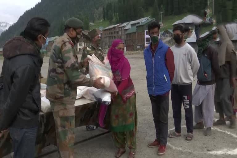 indian-army-provided-relief-supplies-to-the-poor-and-needy