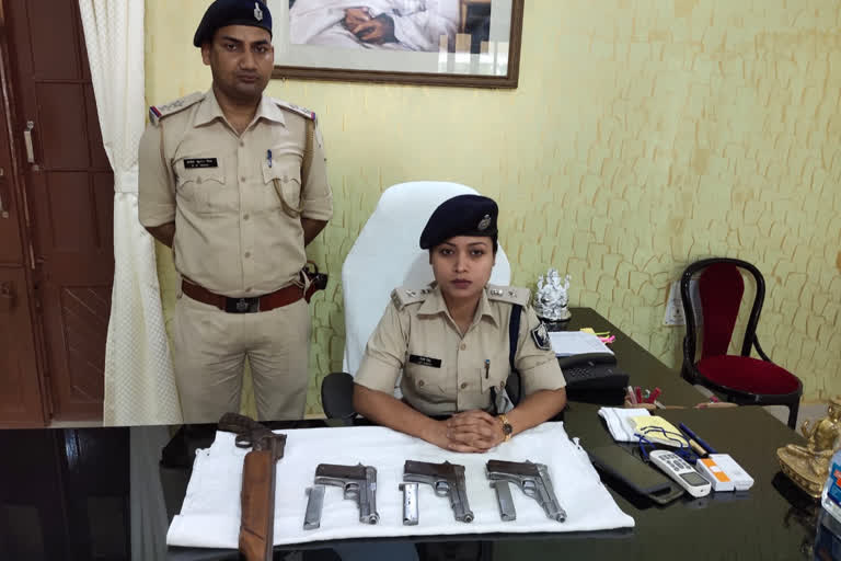 Arms smuggler arrested in munger